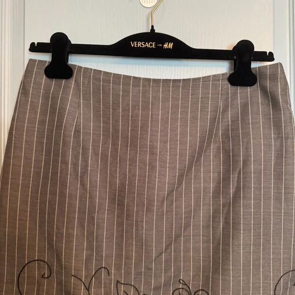VTG Due Per Due Skirt Size 10 Gray Silk Wool Pinstripe Embroidered Floral Y2K - Picture 3 of 12